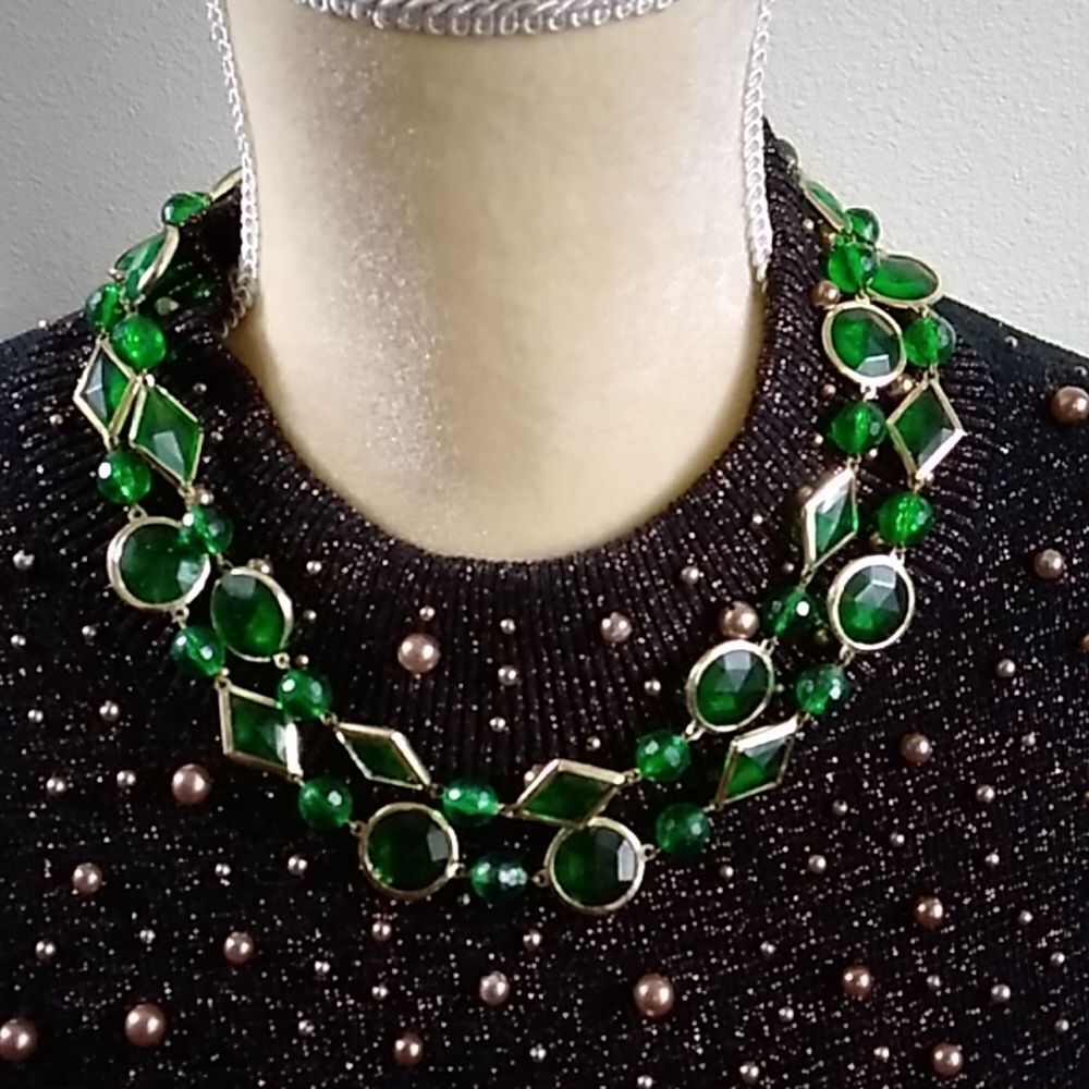 🥰Final Price Vintage Western Germany Gold Tone Plastic  Green Necklace